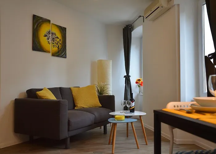 Dinghy Apartment