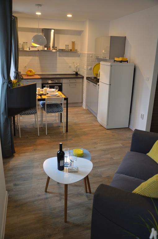 Apartment Dinghy